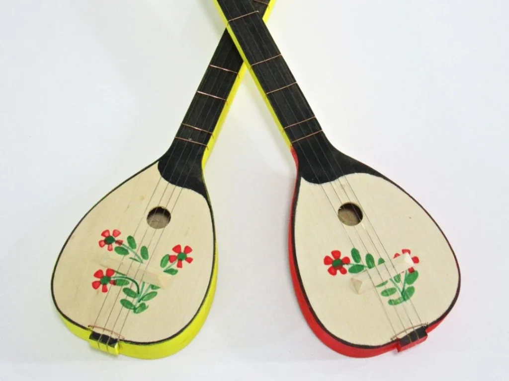 Tambura II., 44 cm